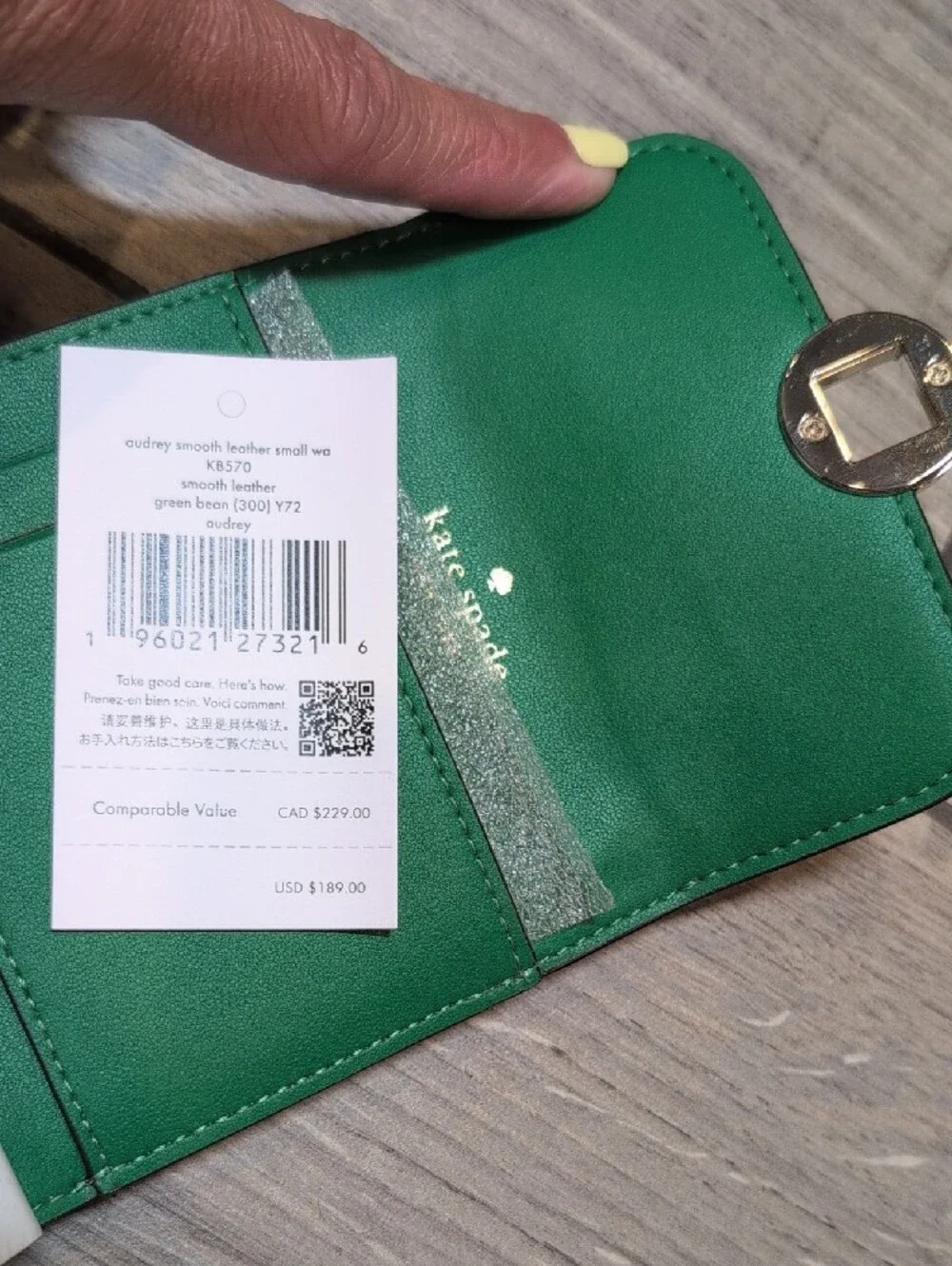 Kate Spade Audrey Smooth Leather Green Bean Star-Emblem Fold Wallet NWT